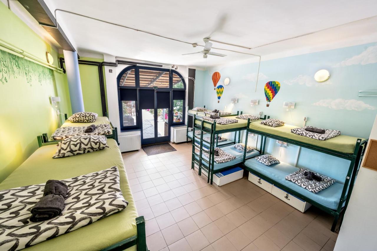 Island Hostel Budapest (Adults Only) Ngoại thất bức ảnh Hostel in Berlin