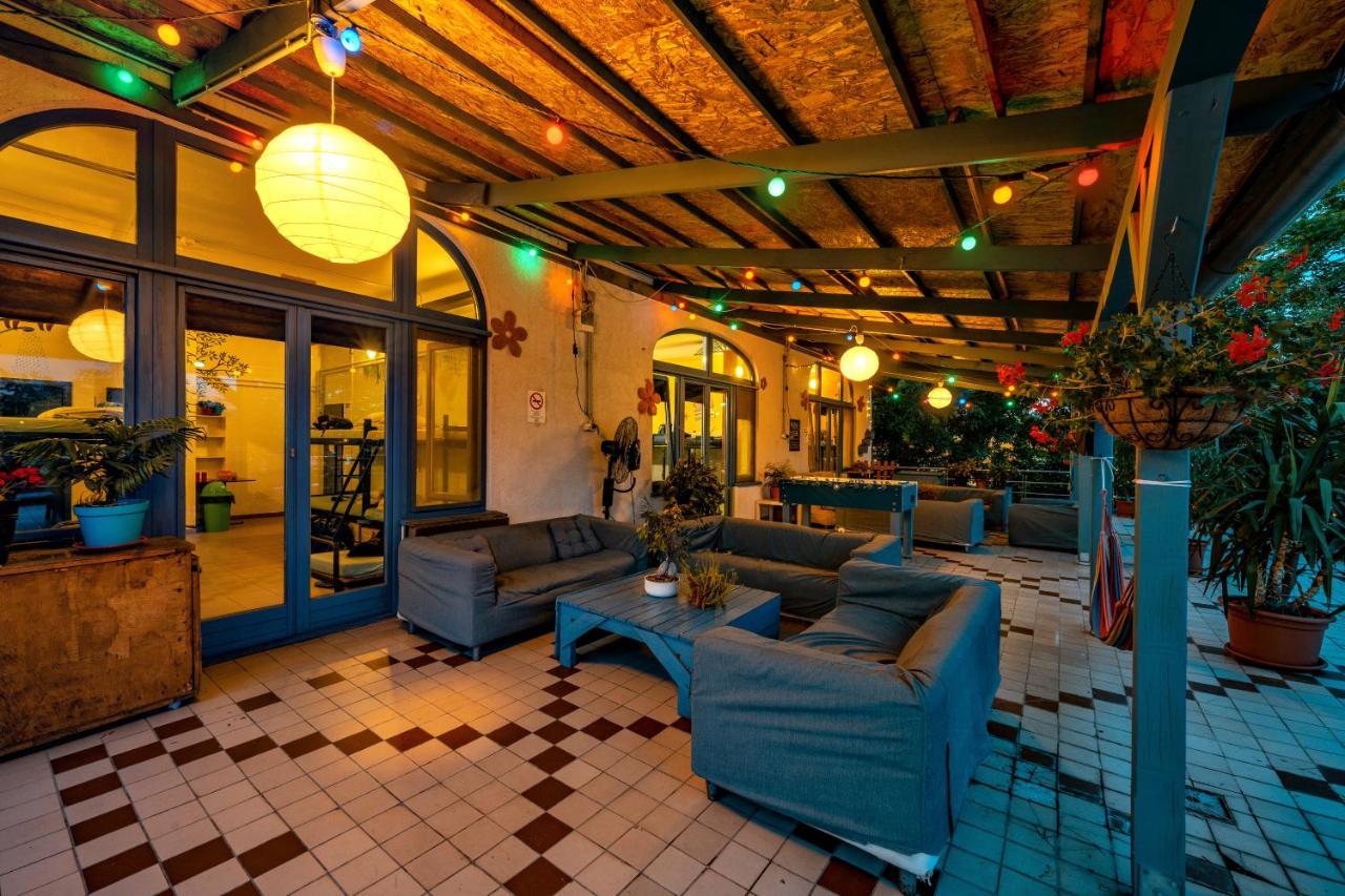 Island Hostel Budapest (Adults Only) Ngoại thất bức ảnh The interior of the hotel